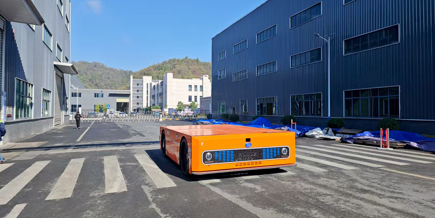 10 吨无人物流车案例详情01.jpg