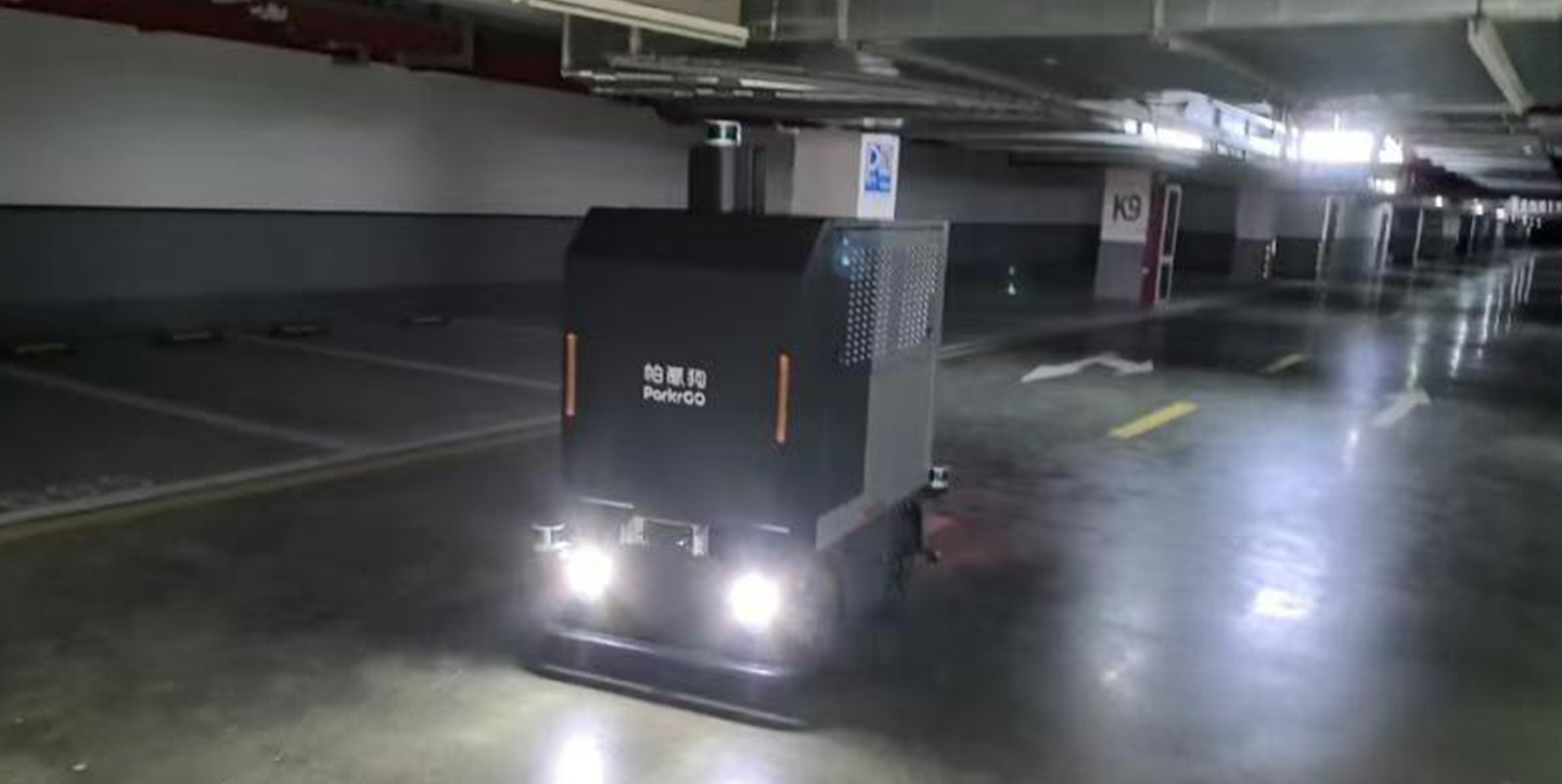 某鹤充电车  无人物流车案例详情01.jpg