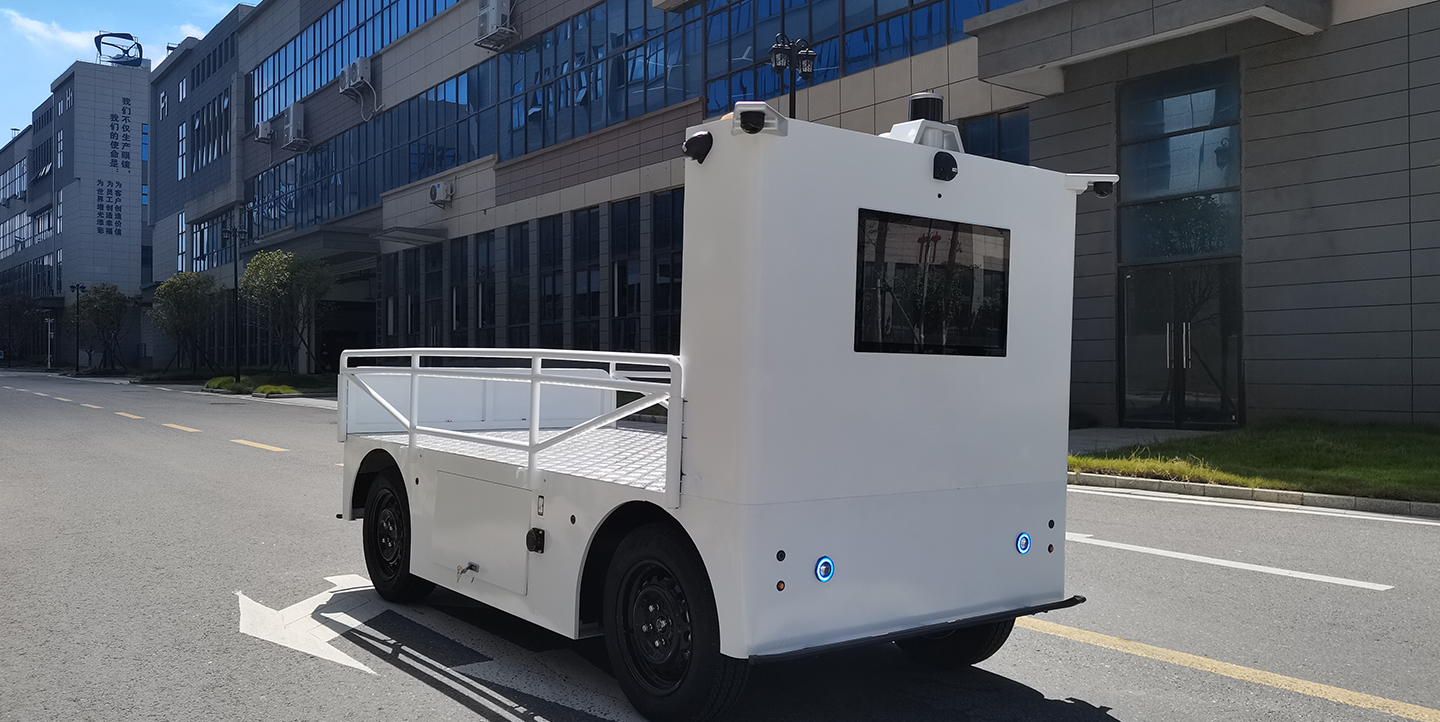 哈电案例 无人物流车01.jpg